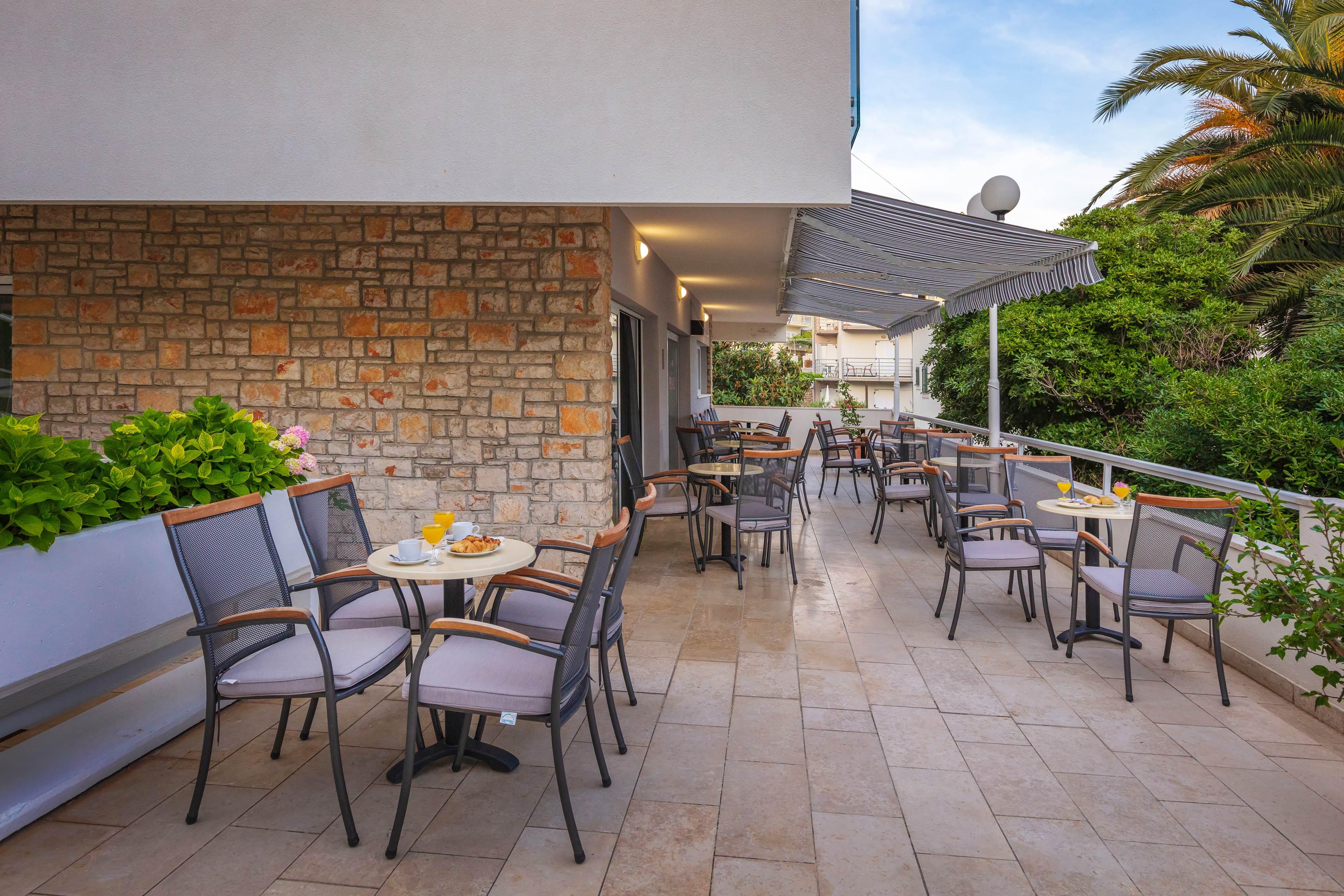 Pharia Hotel And Apartments - By The Beach Hvar Town Exterior foto